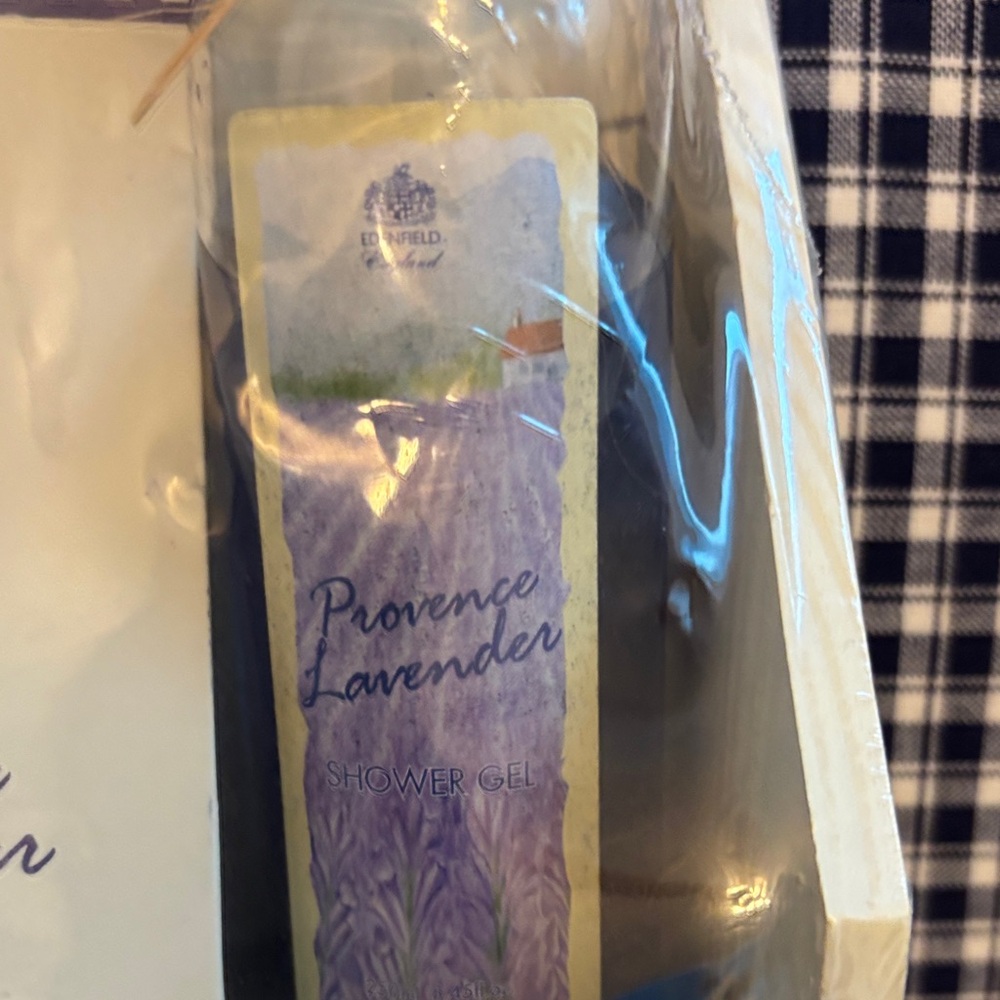 English Lavender Bath Set - Picture 2 of 9